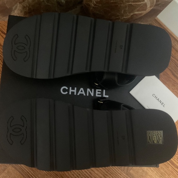CHANEL Black Lambskin Quilted CC Logo Platform Sandals - Picture 6 of 7
